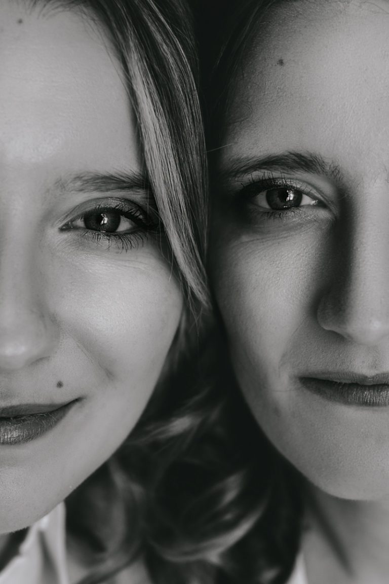 portraits de deux soeurs